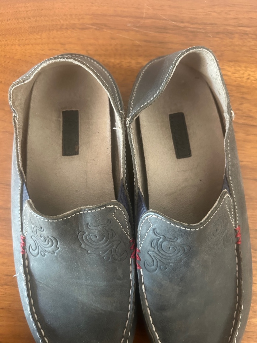 OluKai Women's Gray Slip-On Loafers with Red Accent Stitching - Picture 2 of 4